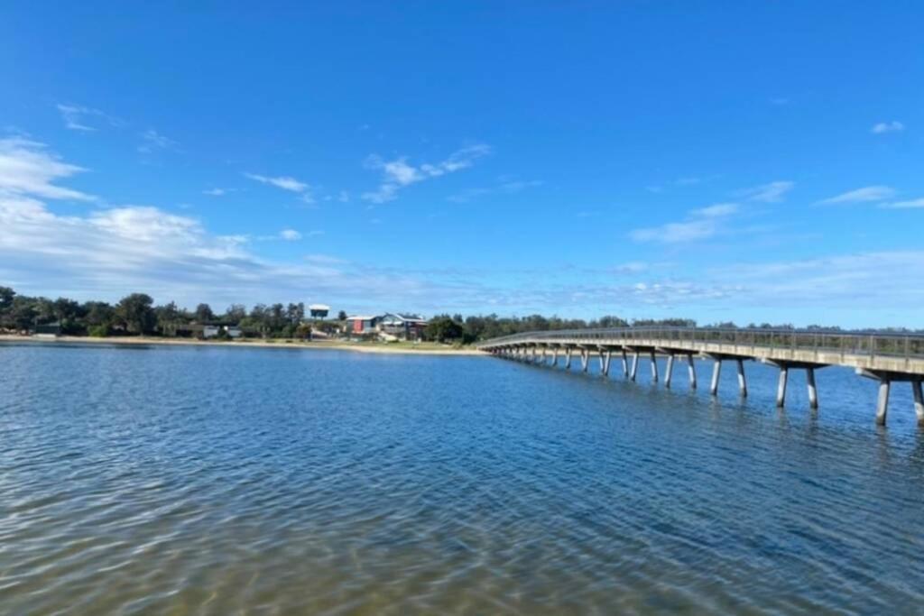 Driftwood Townhouse - Waterfront-Central Location Lakes Entrance Eksteriør bilde